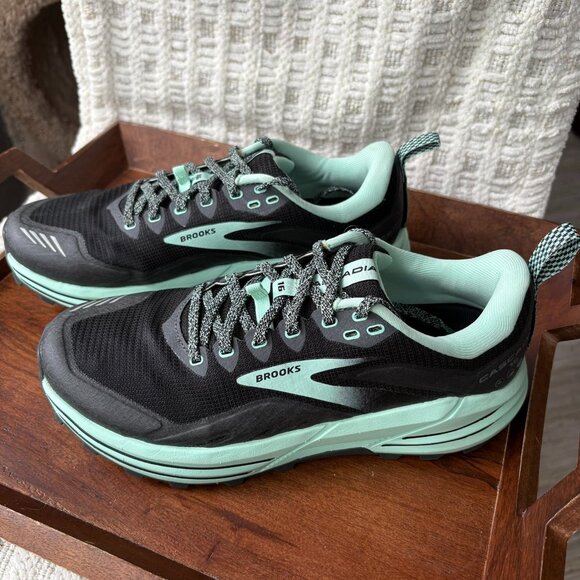 Brooks Shoes - Brooks Trail Running Cascadia 16 Shoes Women's Size 8.5 Wide Black/Teal